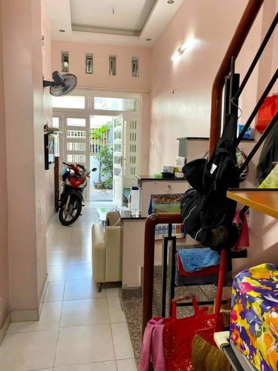 Hẻm 6m Phường 15 Phú Nhuận, 4 tầng tiện vừa ở vừa kinh doanh tốt, Bán gấp sau dịch CV 19
