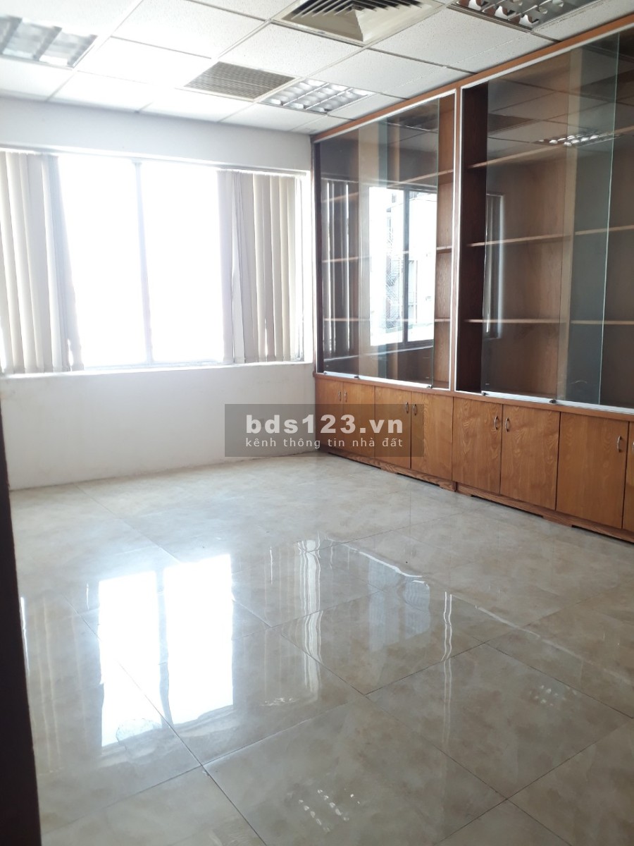 Cho thuê căn phòng tiện ích đầy đủ, diện tích sử dụng 65M2, 20M2 view đẹp, giá rẻ pháp lý đủ