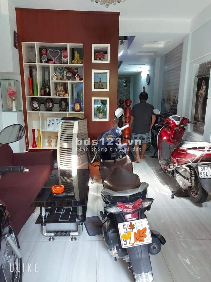 Bán nhà Hoàng Văn Thụ 5 tầng diện tích 50m2 hẻm xe hơi giá 6.95 tỷ chưa tới 150 triệu/m2