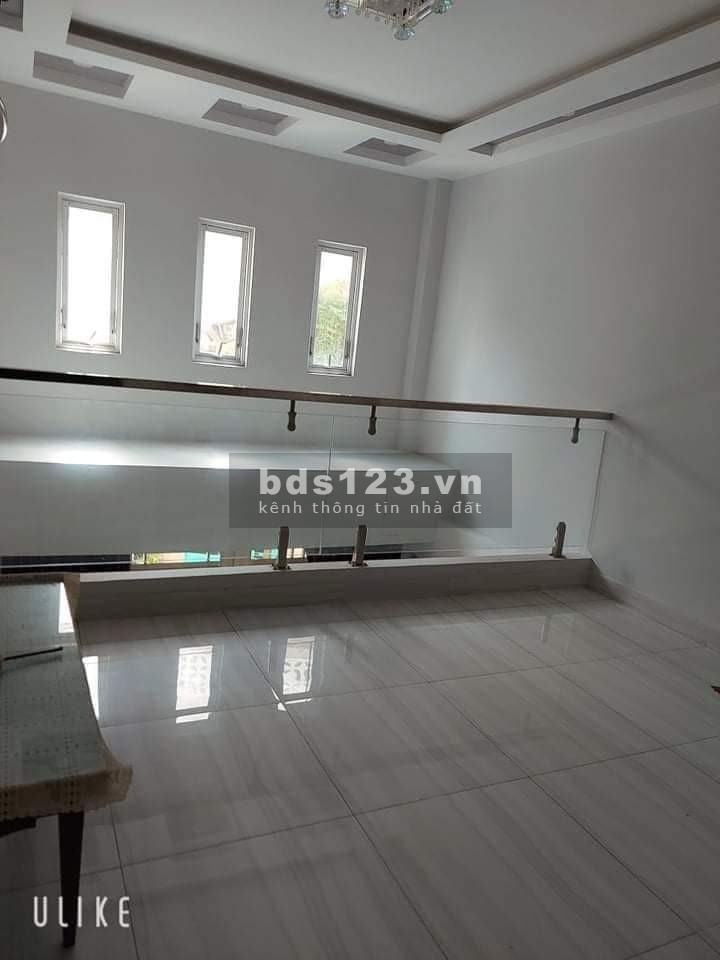Bán nhà Hoàng Văn Thụ 5 tầng diện tích 50m2 hẻm xe hơi giá 6.95 tỷ chưa tới 150 triệu/m2