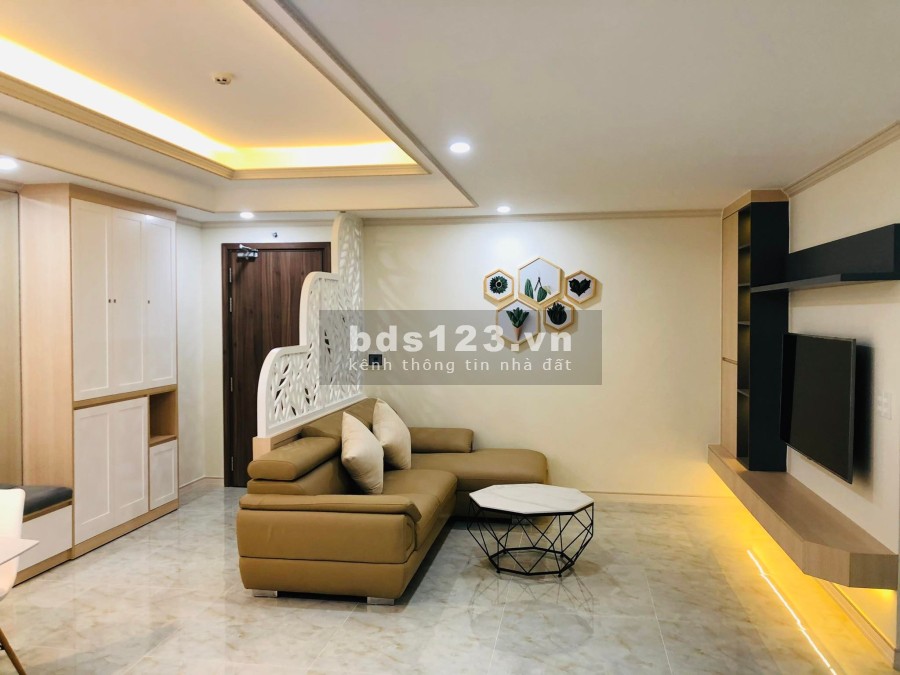 Bán căn hộ cao cấp tầng cao view đẹp full nội thất chung cư Homyland Riverside dt 85m2, 2 pn
