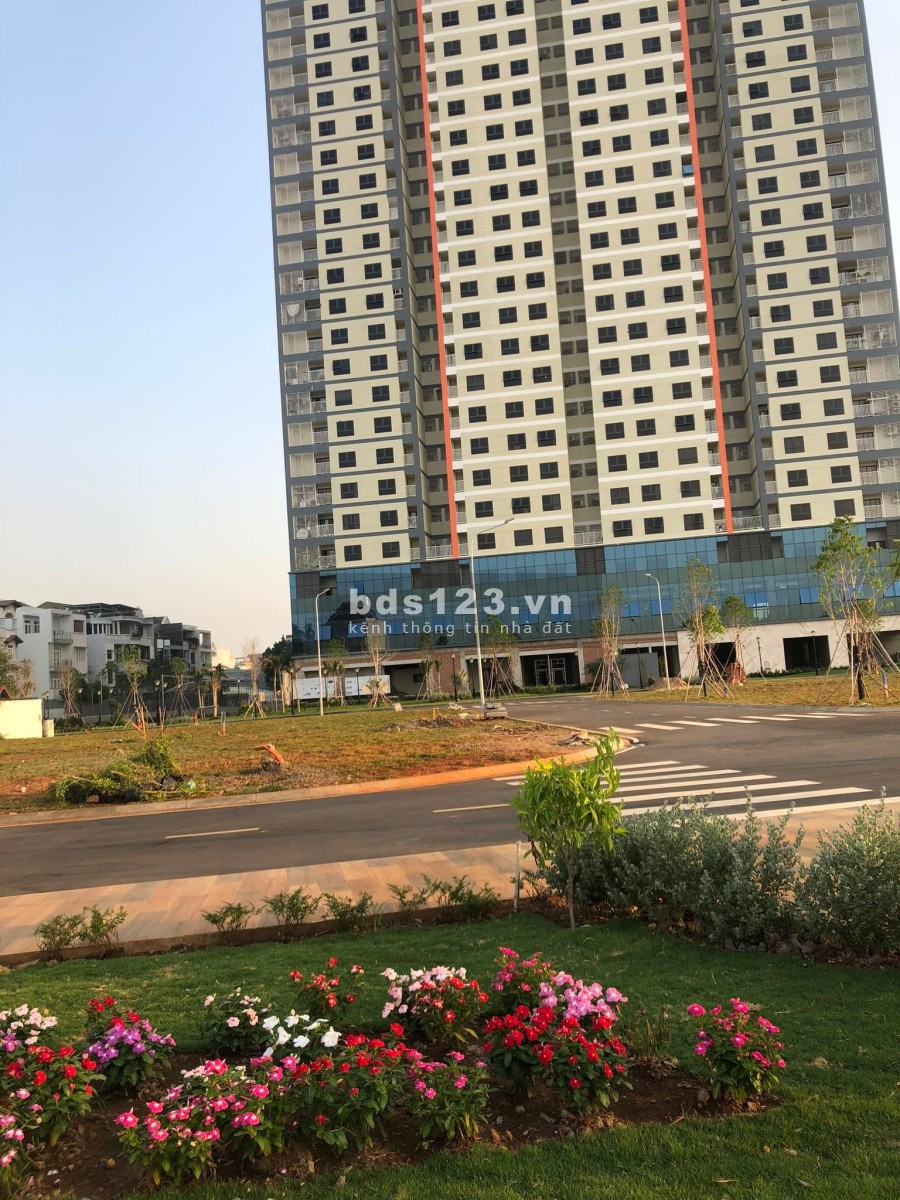 Bán căn hộ cao cấp tầng cao view đẹp full nội thất chung cư Homyland Riverside dt 85m2, 2 pn