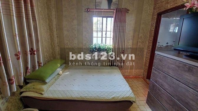 Nhà đẹp giá rẻ Quận Tân Bình giá bán 3ty45 bàn giao bao sang tên công chứng, hẻm lớn