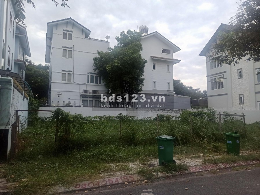 Cần bán đất Quận 7 chưa tới 100 triệu/m2 ngang hơn 12m, sổ hồng riêng, bán gao ngay