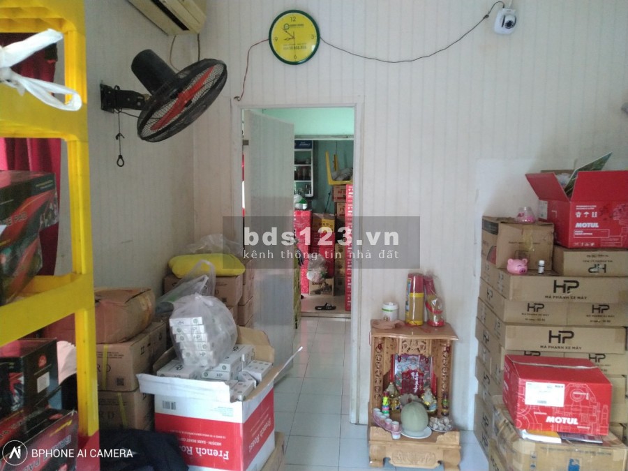 Nhà nguyên căn mặt tiền đường Nguyễn Du tiện kinh doanh làm việc chín chủ, không qua môi giới