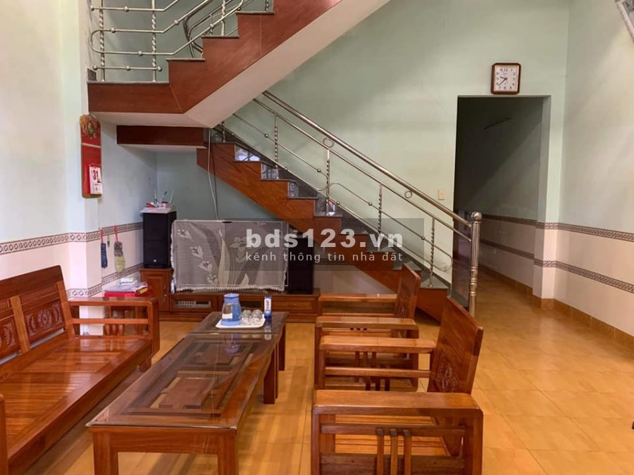 Cần tiền Bán gấp nhà HXH Lũy Bán Bích Tân Phú DTSD 72m2 giá rẻ chỉ 4.4 tỷ, lh 0896721788