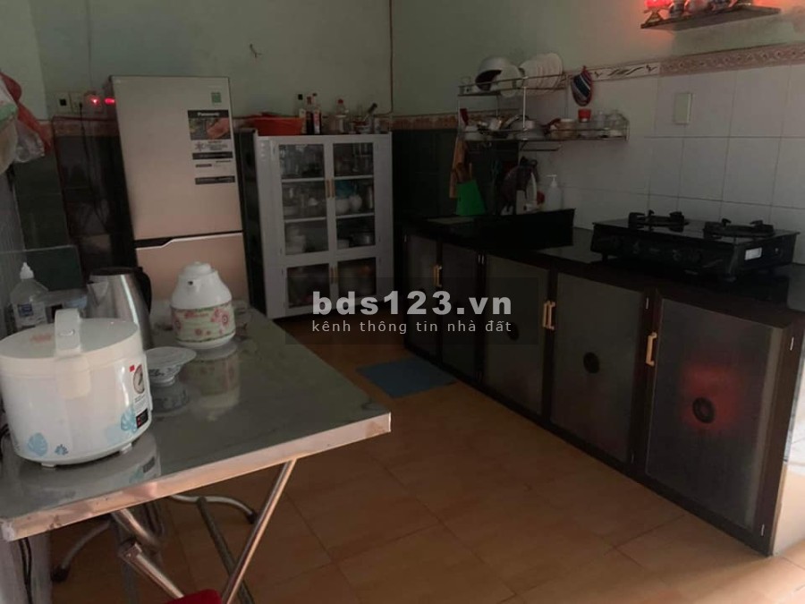 Cần tiền Bán gấp nhà HXH Lũy Bán Bích Tân Phú DTSD 72m2 giá rẻ chỉ 4.4 tỷ, lh 0896721788