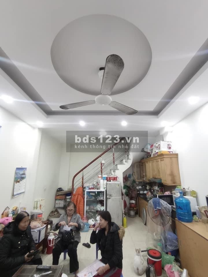Bán nhà Thịnh Liệt ngõ thông ô tô 65m 2 tỷ 9