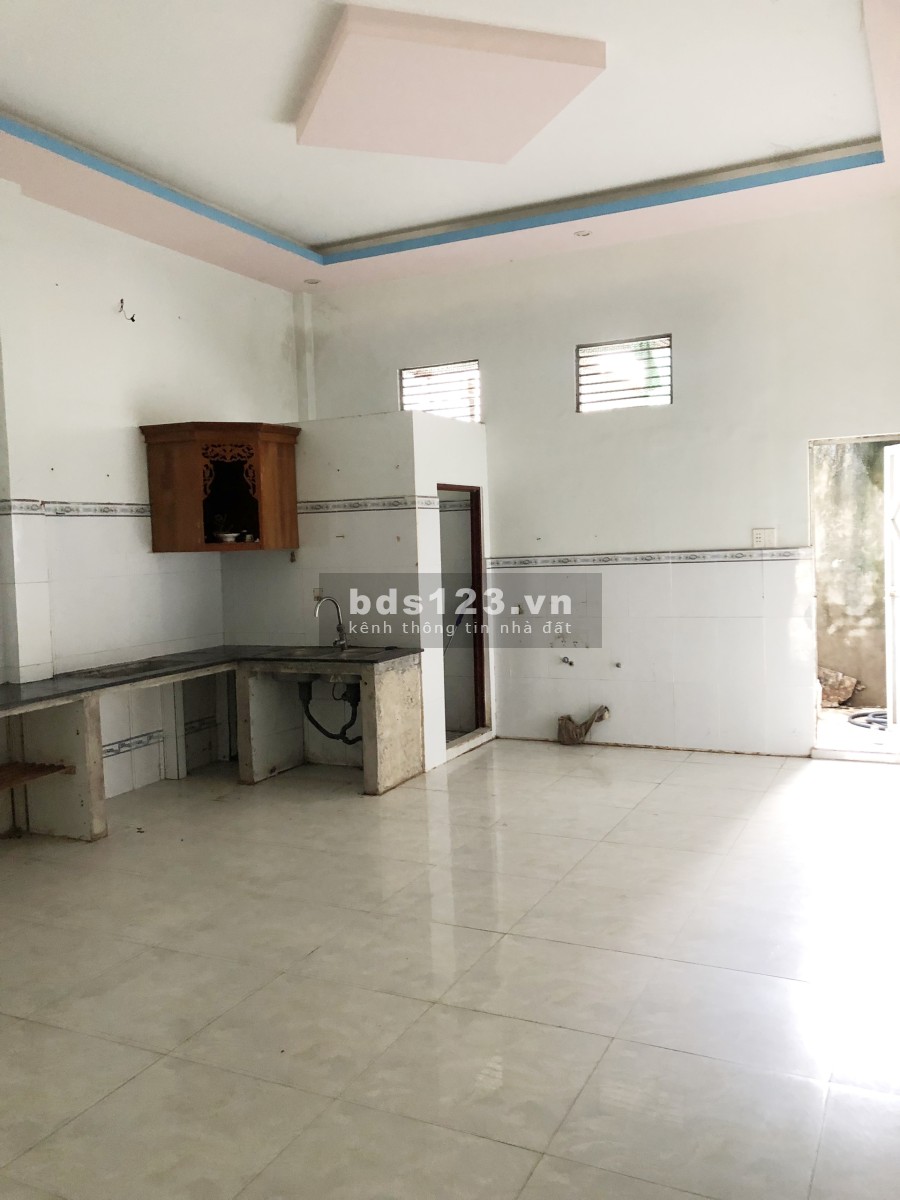 Cần cho thuê nhà 1 trệt 1 lầu, ngay chợ khu dân cư Thuận Giao giá bán 12 triệu/tháng