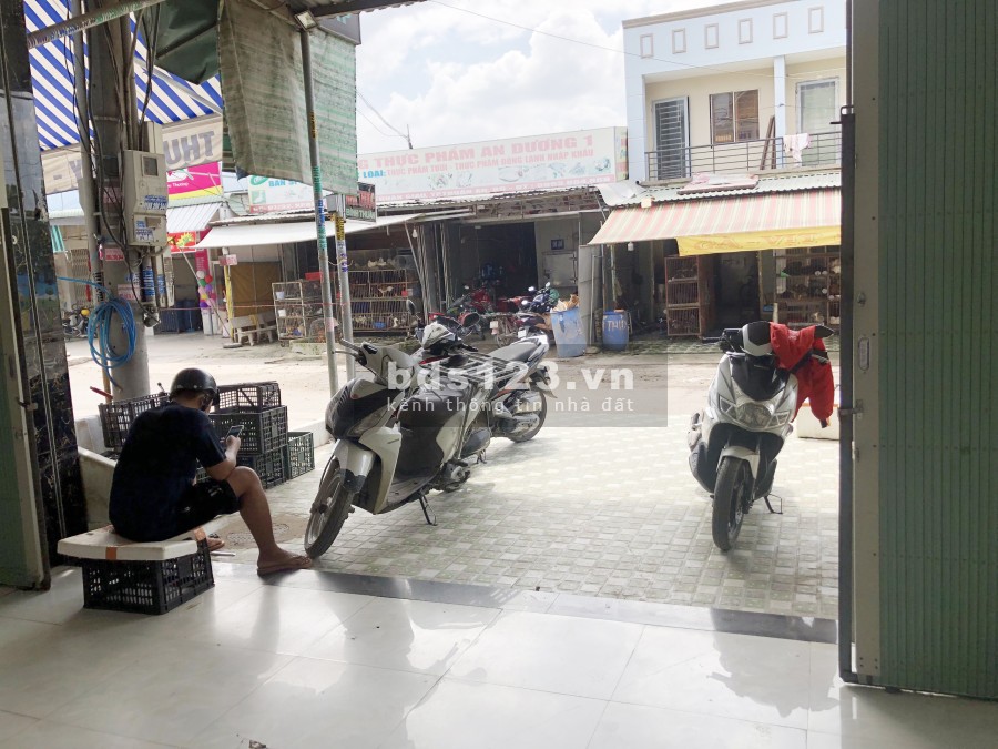 Cần cho thuê nhà 1 trệt 1 lầu, ngay chợ khu dân cư Thuận Giao giá bán 12 triệu/tháng