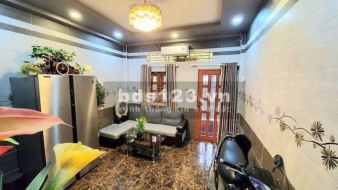 Nhà đẹp giá rẻ Quận Tân Bình giá bán 3ty45 bàn giao bao sang tên công chứng, hẻm lớn
