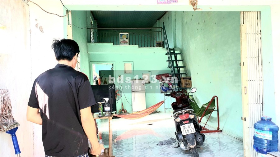 Cần bán gấp dãy trọ vị trí đẹp giá rẻ tại thị xã Tân Uyên- Tỉnh Bình Dương, khu dân cư đông đúc