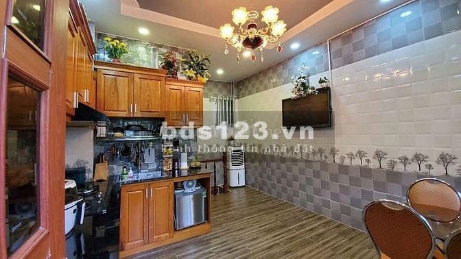 Nhà đẹp giá rẻ Quận Tân Bình giá bán 3ty45 bàn giao bao sang tên công chứng, hẻm lớn