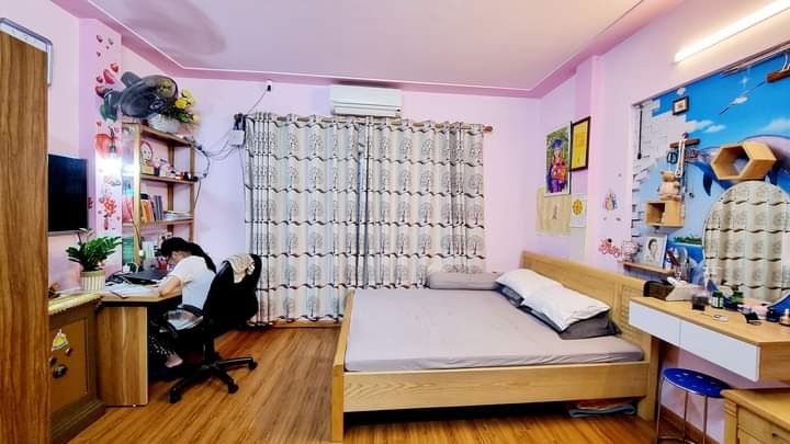 Bán nhà đường Hồ Tùng Mậu, Mai Dịch, sổ đỏ vuông đẹp, sẵn sàng giao dịch khu an ninh