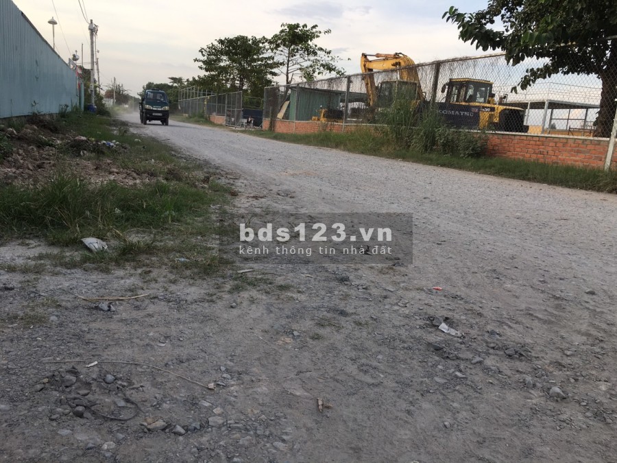 Cho Thuê Nhà Xưởng xe container diện tích sử dụng 128m Tại Thạnh Lộc Quận 12