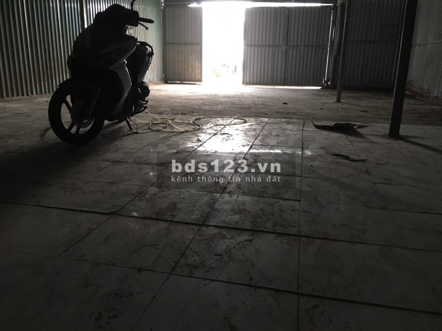 Cho Thuê Nhà Xưởng xe container diện tích sử dụng 128m Tại Thạnh Lộc Quận 12