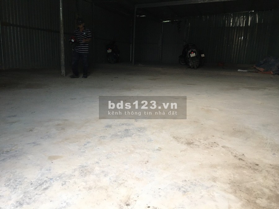 Cho Thuê Nhà Xưởng xe container diện tích sử dụng 128m Tại Thạnh Lộc Quận 12