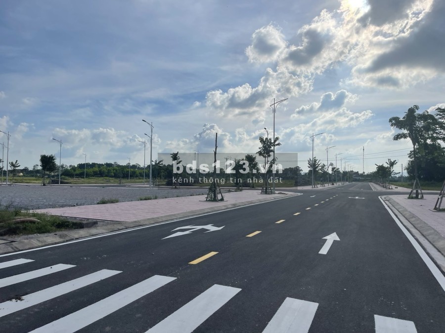 Chính chủ bán lô góc 2 mặt thoáng đẹp nhất dự án Tấn Đức JSC, sổ đỏ vĩnh viễn bàn giao ngay