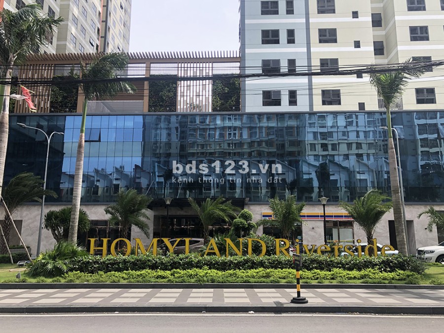 Bán căn hộ cao cấp tầng cao view đẹp full nội thất chung cư Homyland Riverside dt 85m2, 2 pn