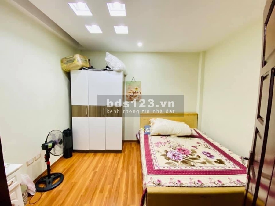Hiếm bán Nguyễn Ngọc Vũ diện tích sử dụng 40m2 4 tầng, ô tô gần phố, giá nhỉnh 3 tỷ
