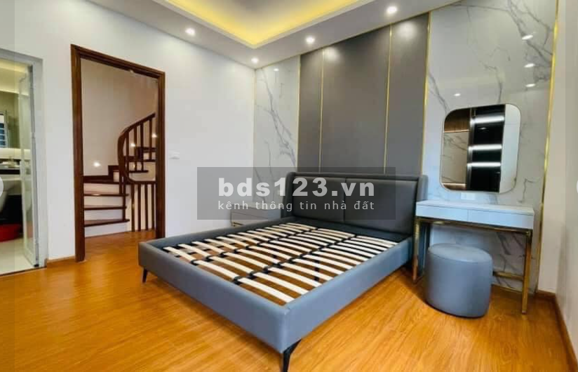 Nhà đẹp Mỹ Đình bán gấp dtsd 45m2, 4 tầng, mt 5m ô tô tránh khu an sinh đỉnh, chỉ hơn 3 tỷ