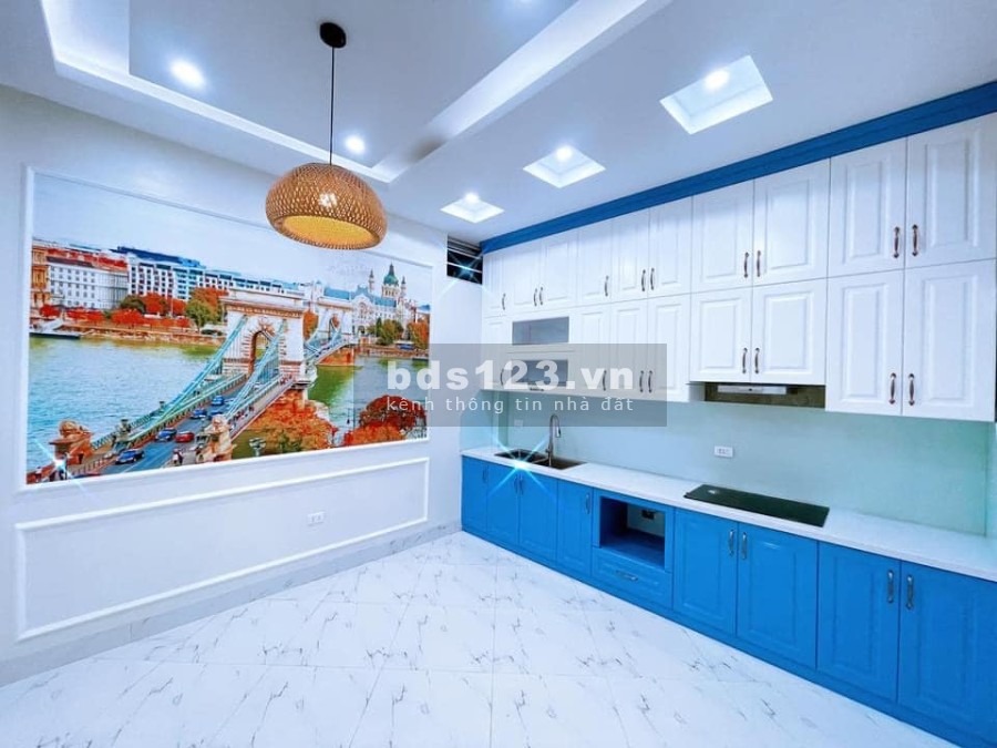 Bán Nhà Nguyễn Chí Thanh, diện tích 44m2 nguyên căn 5 tầng, ngõ ô tô, mới đẹp, giá nhỉnh 3 Tỷ