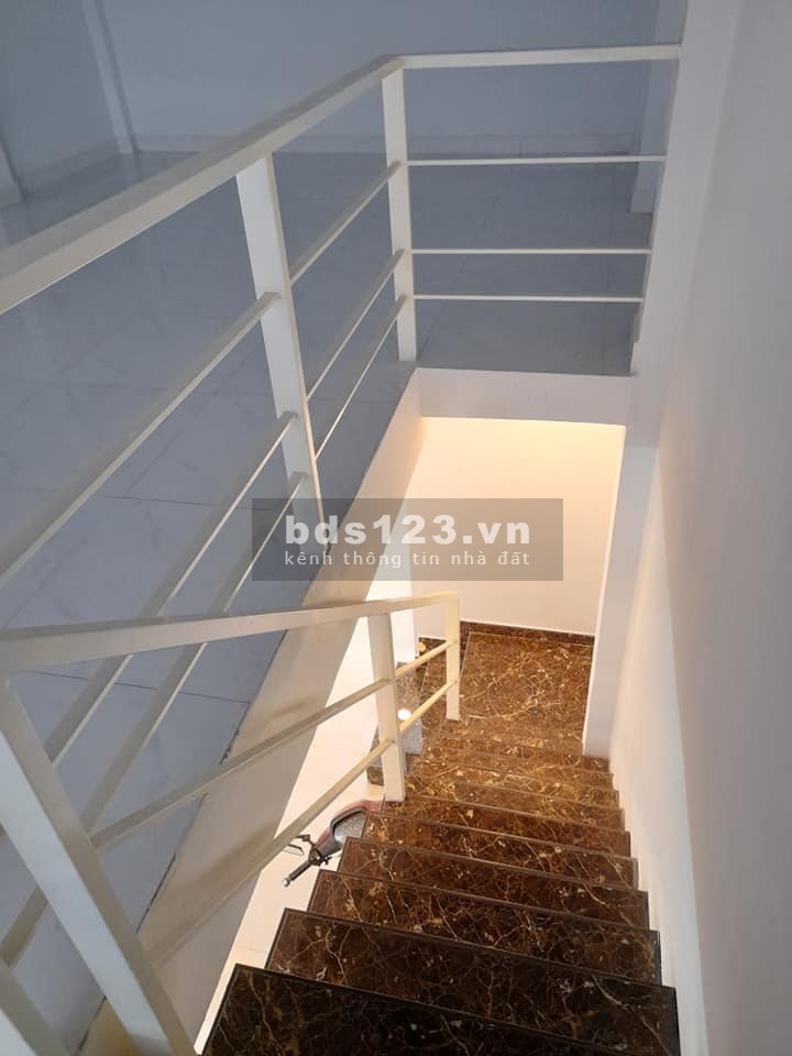 Bán nhà Trần Văn Quang, diện tích sử dụng 24m2, 4x6m, nhà rộng giá rẻ, giá bán 2 tỷ 75