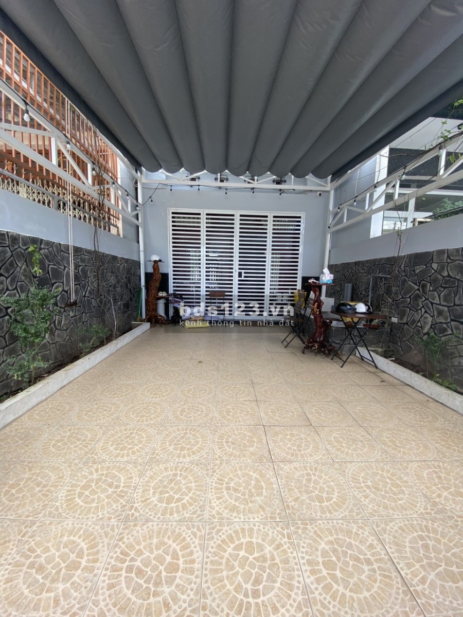 Nhà Đẹp ngay trung tâm thương mại Vincom An Giang, sổ chính chủ, bàn giao sang tên ngay