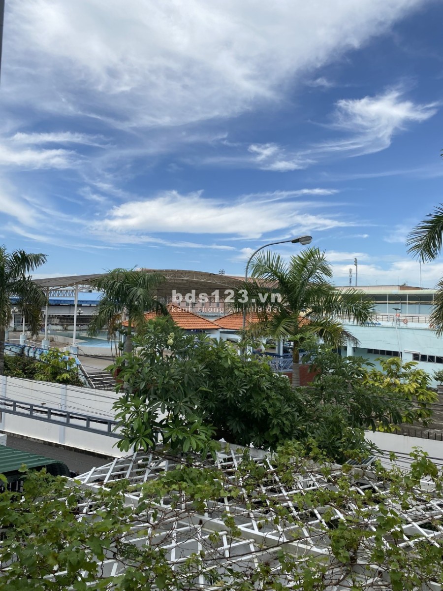 Nhà Đẹp ngay trung tâm thương mại Vincom An Giang, sổ chính chủ, bàn giao sang tên ngay