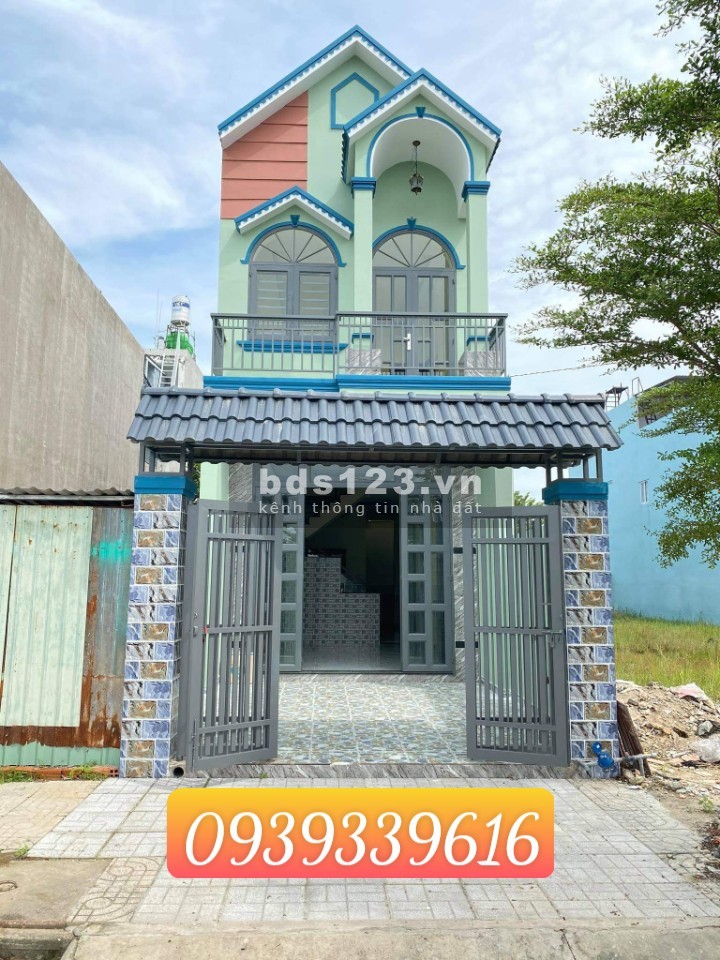 Chính chủ cần bán gấp căn sổ hồng riêng ngân hàng hỗ trợ vay, khu dân cư đông, tiện kinh doanh