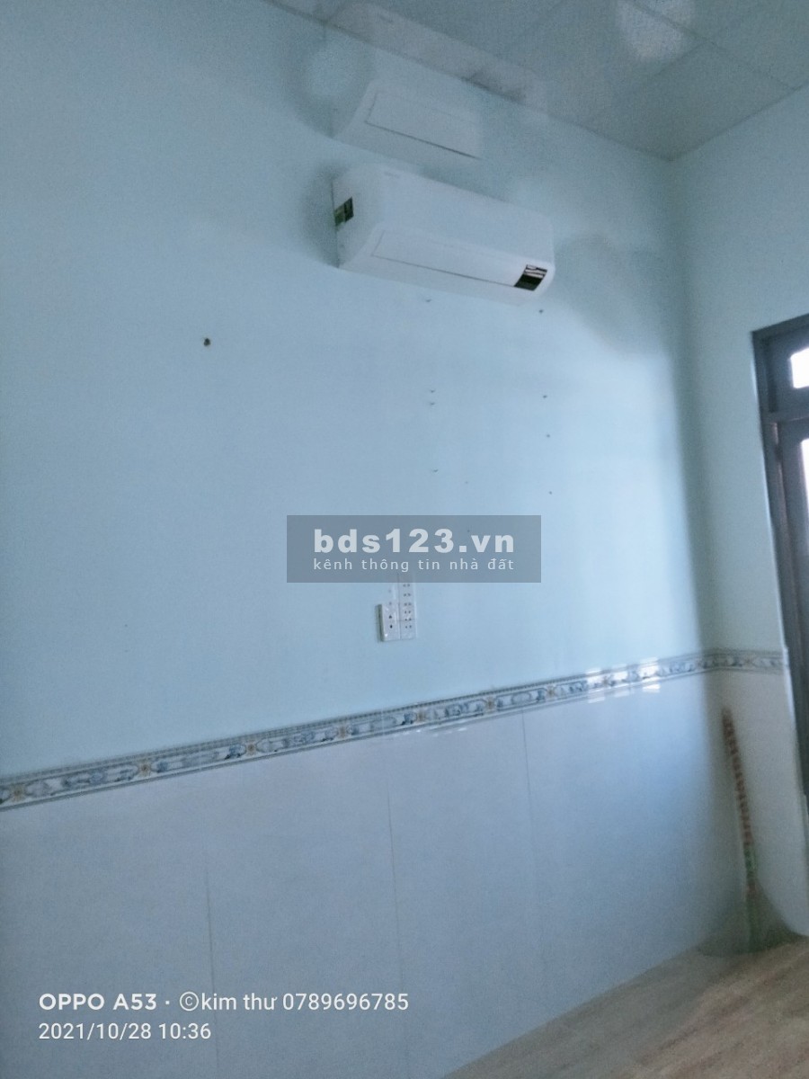 Cho thuê nhà nguyên căn 2pn Lê Văn Quới vào liên hệ 0915718879, giá 6 triệu/tháng