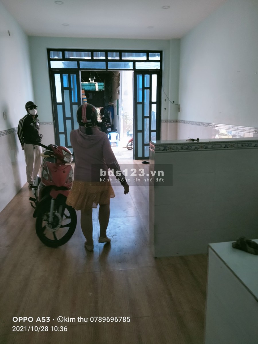 Cho thuê nhà nguyên căn 2pn Lê Văn Quới vào liên hệ 0915718879, giá 6 triệu/tháng