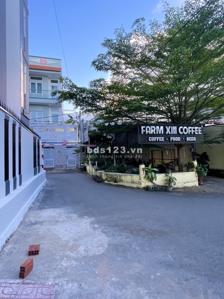 Chủ Nhà kẹt tiền cần bán gấp KDC Hồng Long Quốc lộ 13, TP Thủ Đức. liên hệ trực tiếp chủ nhà