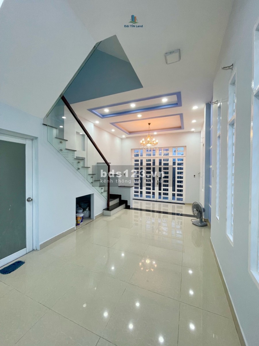 Chủ Nhà kẹt tiền cần bán gấp KDC Hồng Long Quốc lộ 13, TP Thủ Đức. liên hệ trực tiếp chủ nhà