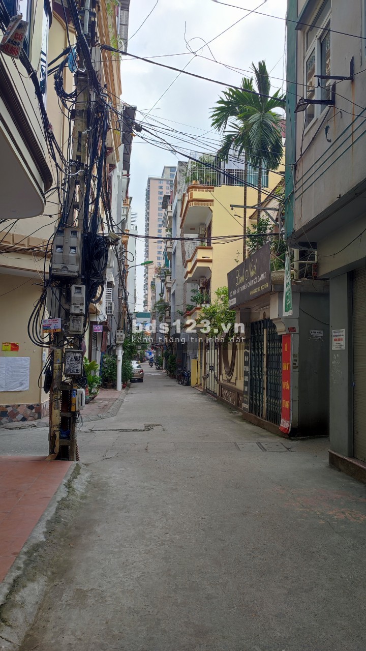 Bán nhà Đống Đa, kinh doanh đỉnh: 43m2, 5 tầng, mặt tiền 6 mét, Giá chỉ 13.5 Tỷ.