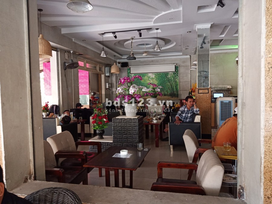 Nhà góc 2 mặt tiền đúc 5 tấm có 46 phòng trọ kinh doanh cà phê diện tích sử dụng 10 x 20