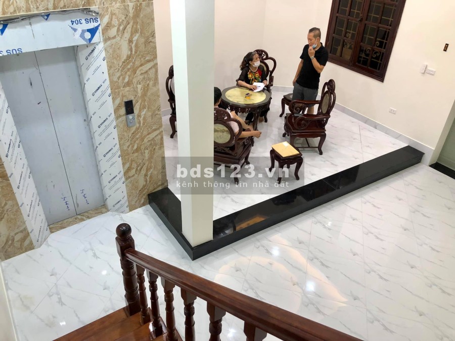 Bán nhà Đống Đa, kinh doanh đỉnh: 43m2, 5 tầng, mặt tiền 6 mét, Giá chỉ 13.5 Tỷ.