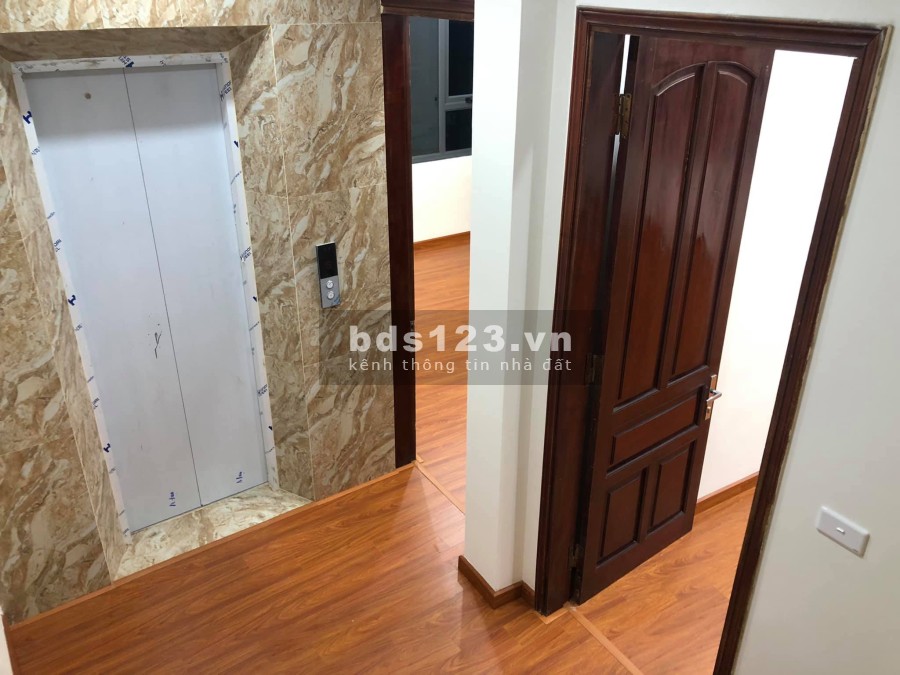 Bán nhà Đống Đa, kinh doanh đỉnh: 43m2, 5 tầng, mặt tiền 6 mét, Giá chỉ 13.5 Tỷ.
