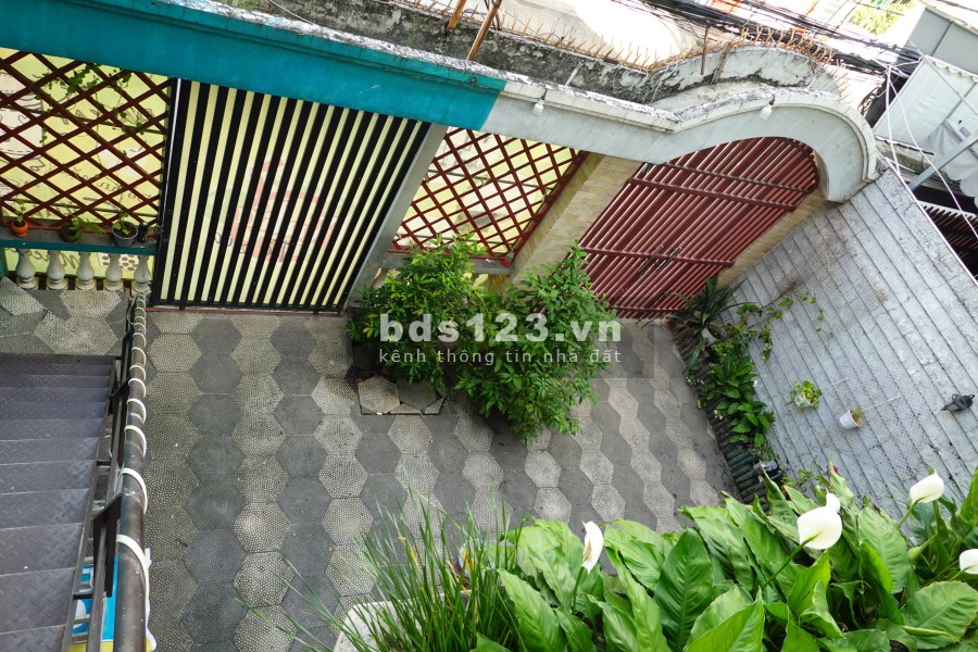 Nhà mặt tiền cho thuê làm văn phòng, kinh doanh, siêu thị, khu sầm uất mua bán kinh doanh tấp nập