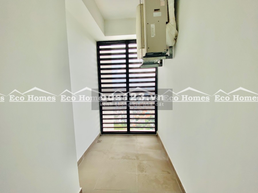 Bán Lỗ căn hộ 3PN 2WC Eco Green Sài Gòn, căn góc, dt 90m2, giá rẻ hơn gốc, LH 0911832665