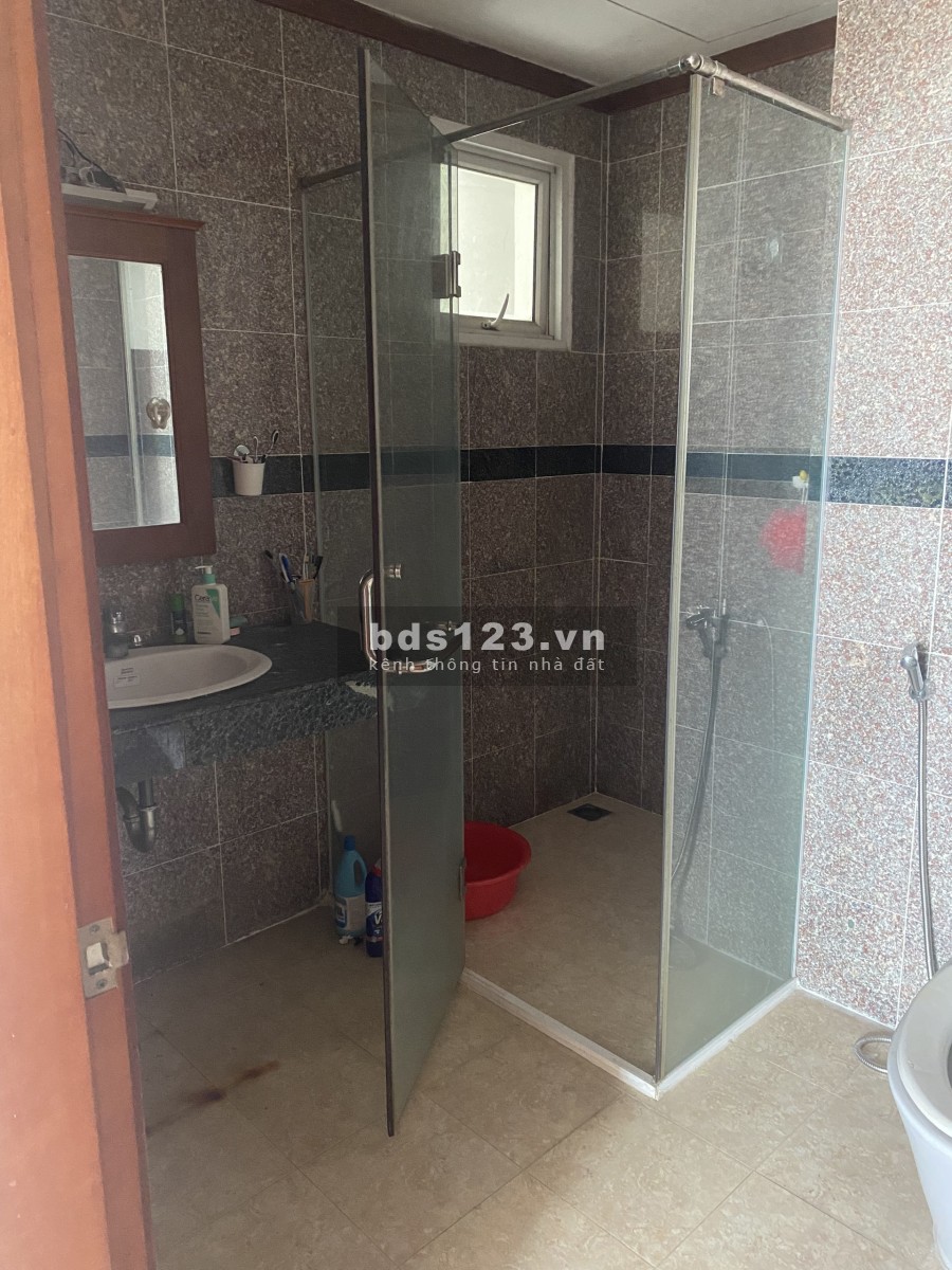 Bán căn hộ Hoàng Anh Giai Việt Quận 8, 2pn 2wc diện tích sử dụng 115m2 sổ hồng riêng