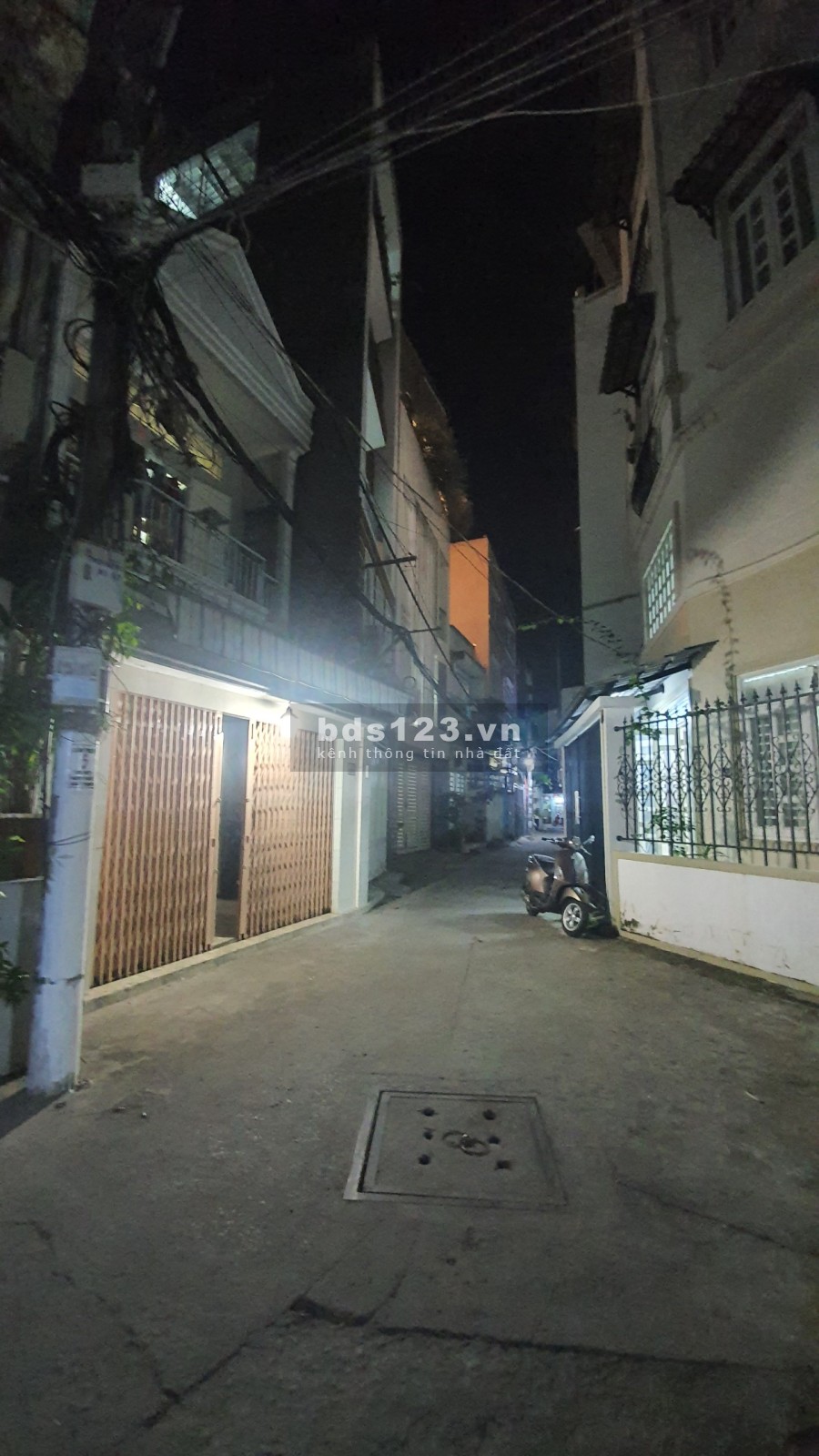 Nhà rộng nơi hẻm lớn Hoàng Hoa Thám ngang rộng hơn 5m P5 giảm sâu còn 7.9 tỷ