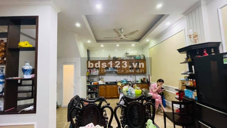Hàng hiếm khó kiếm Nhà đường Thạch Lam Quận Tân Phú giá chỉ 2.7 tỷ dtsd 40m2, 2 tầng- 3PN