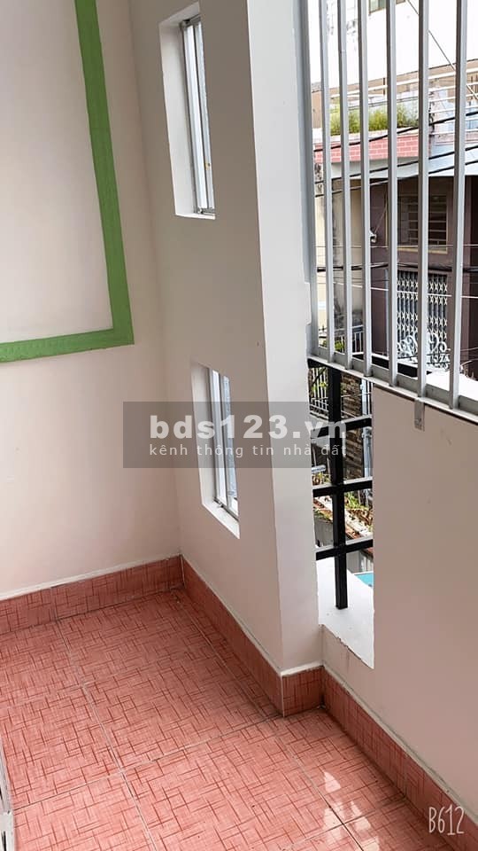 Nhà giá rẻ diện tích sử dụng 64m2 giá chỉ 6,4ty hẻm 1 xẹt Lạc Long Quân P5 Quận 11