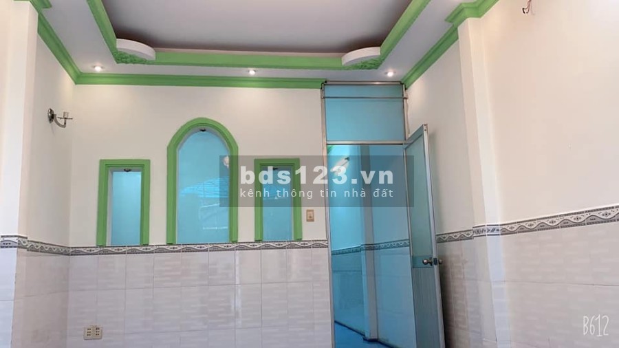 Nhà giá rẻ diện tích sử dụng 64m2 giá chỉ 6,4ty hẻm 1 xẹt Lạc Long Quân P5 Quận 11