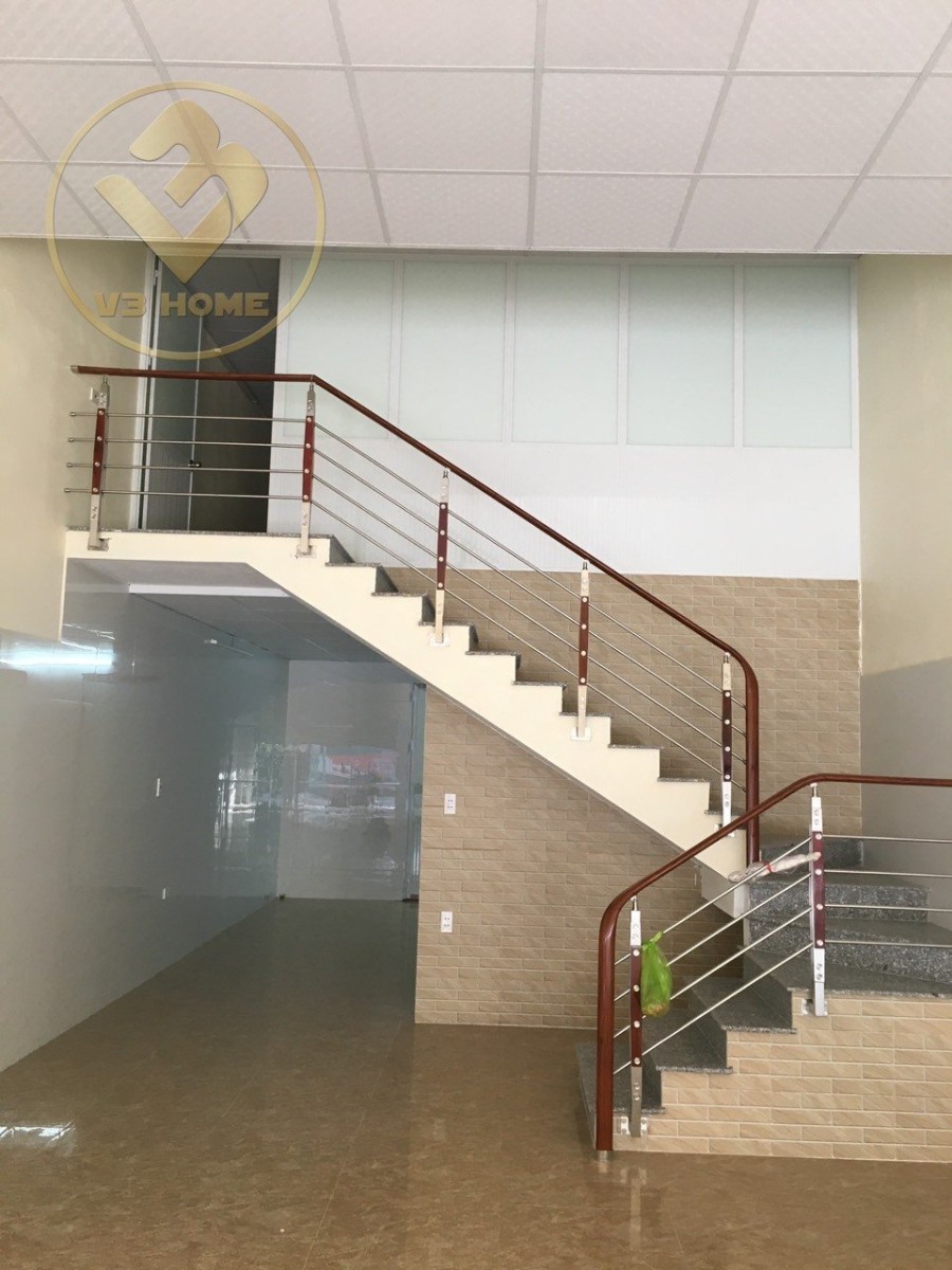 V3 Home cho thuê nhà mặt đường Trung Lực, thông sàn, giá 9 triệu/tháng, lh 0932708372