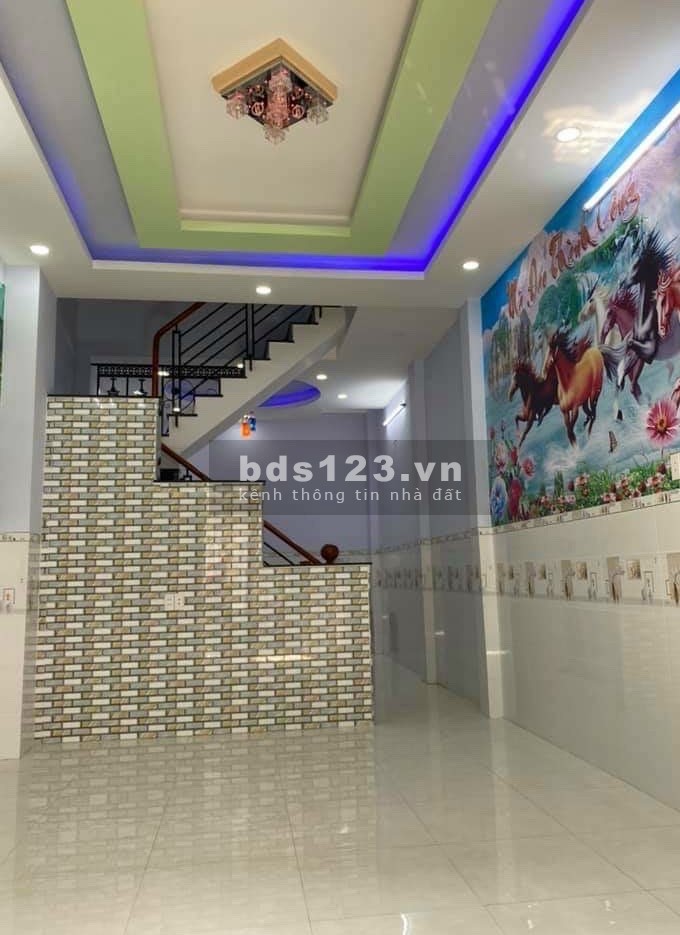 Bán nhà Trần Văn Quang diện tích sử dụng 23m2, nhà rộng đẹp ở trung tâm, giá rẻ 2 tỷ 73