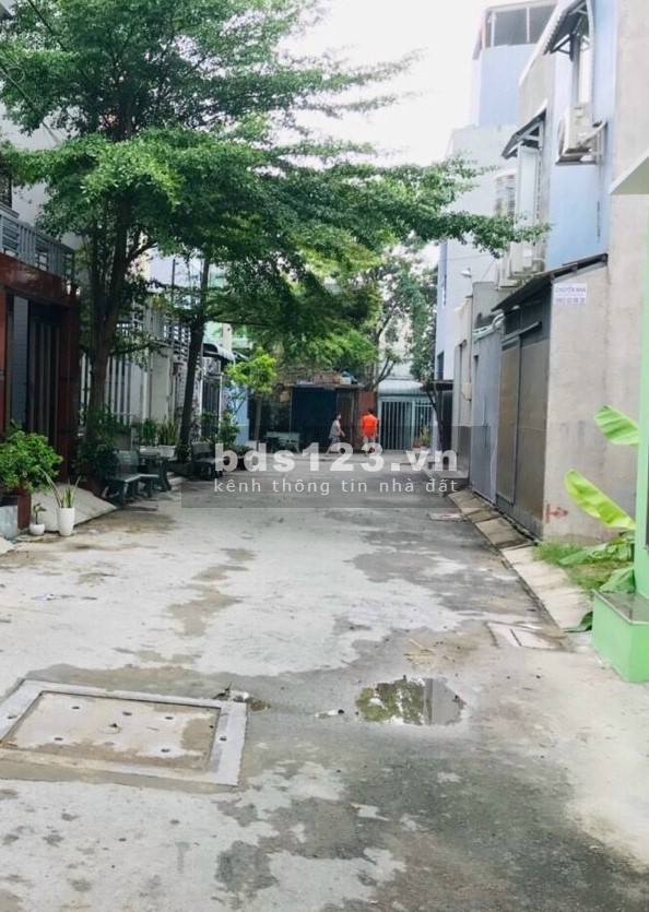 Bán nhà Trần Văn Quang diện tích sử dụng 23m2, nhà rộng đẹp ở trung tâm, giá rẻ 2 tỷ 73