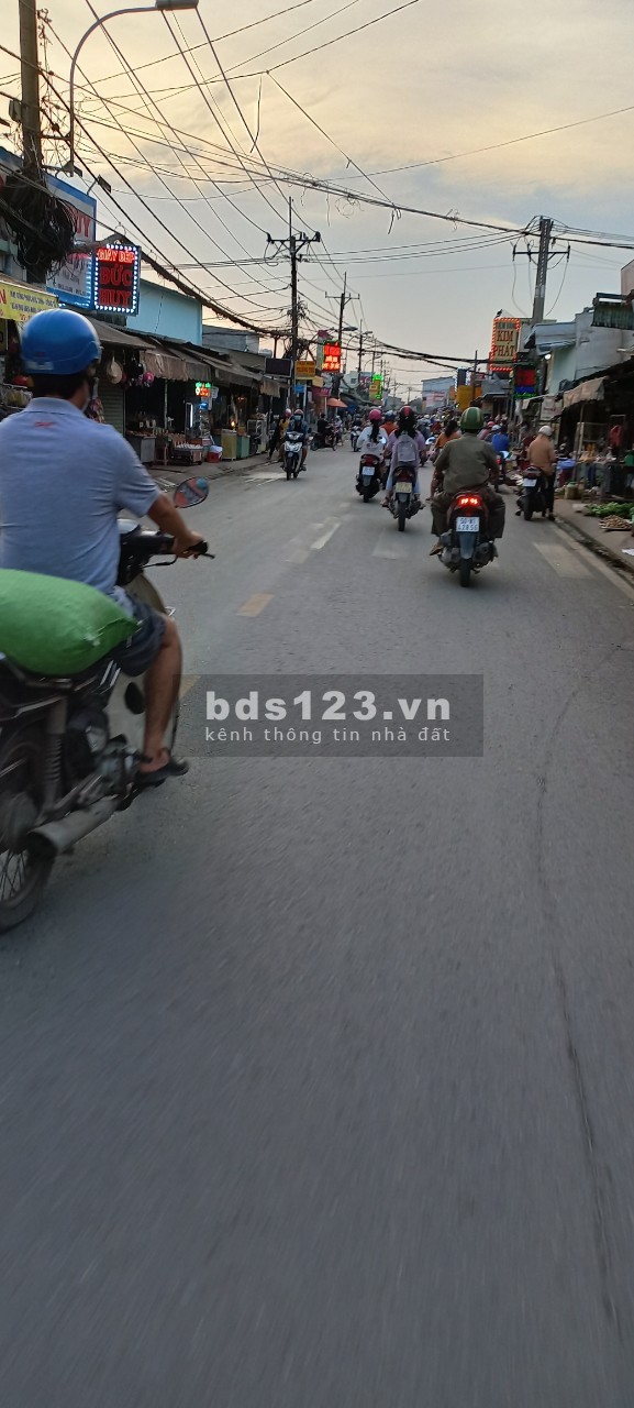 Nhà Mặt tiền đường nữ dân công ngay chợ diện tích sử dụng 5x35 shr giá 11 tỷ 500 triệu