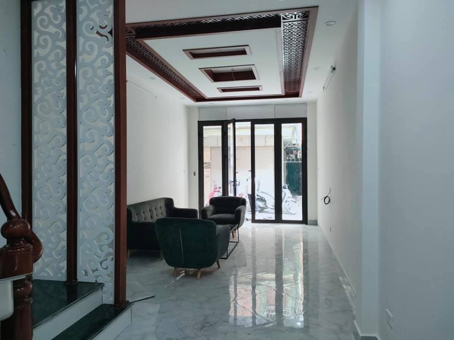 Siêu hiếm, nhà đẹp, phố Tân Mai, kinh doanh, ô tô tránh diện tích 40m2, 5 tầng, giá 6 tỷ 399